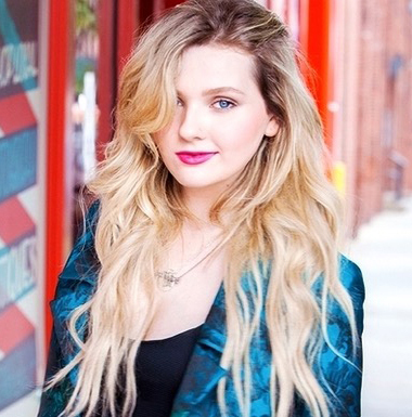 Performer: Abigail Breslin