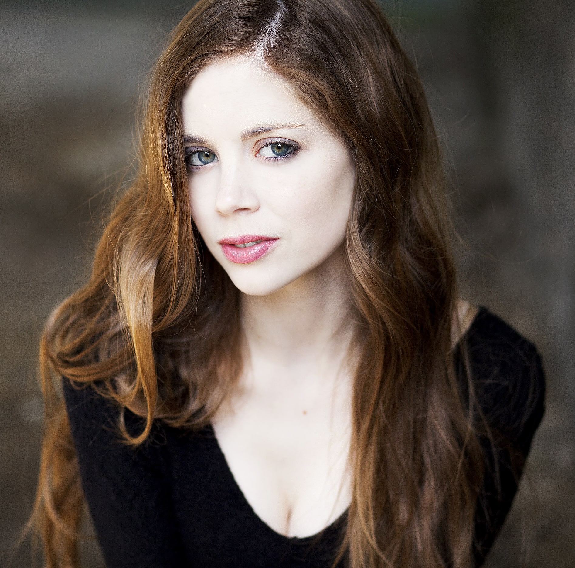 Performer: Charlotte Hope